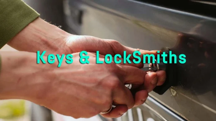 Locksmith car locking with key